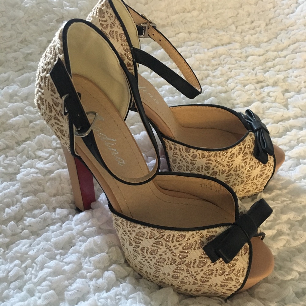 Aodina Gold & Cream Platform Heels - Picture 6 of 11